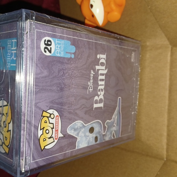 🆕️ Funko Pop Disney Treasures of The Vault Bambi Artist Series Amazon Exclusive - Picture 5 of 9